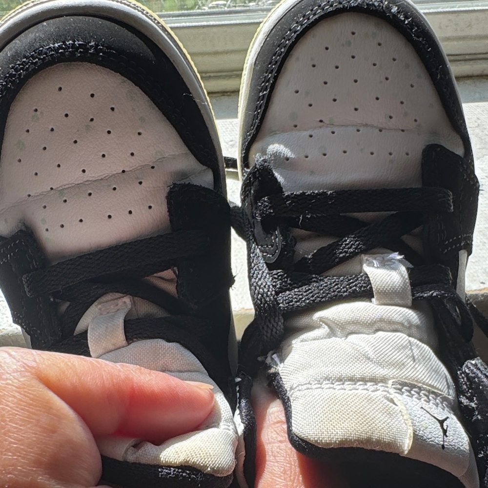 Jordan Black and White High-Tops - Picture 9 of 13